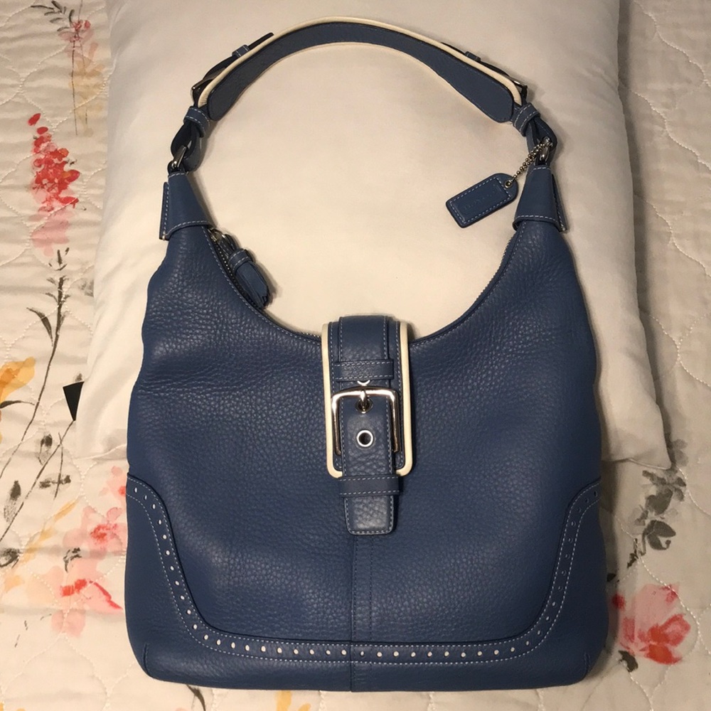 Coach.authentic.Hampton hobo.blue leather
